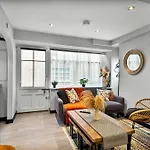 Elegant Cottage In Whitby Centre - Sleeps 5