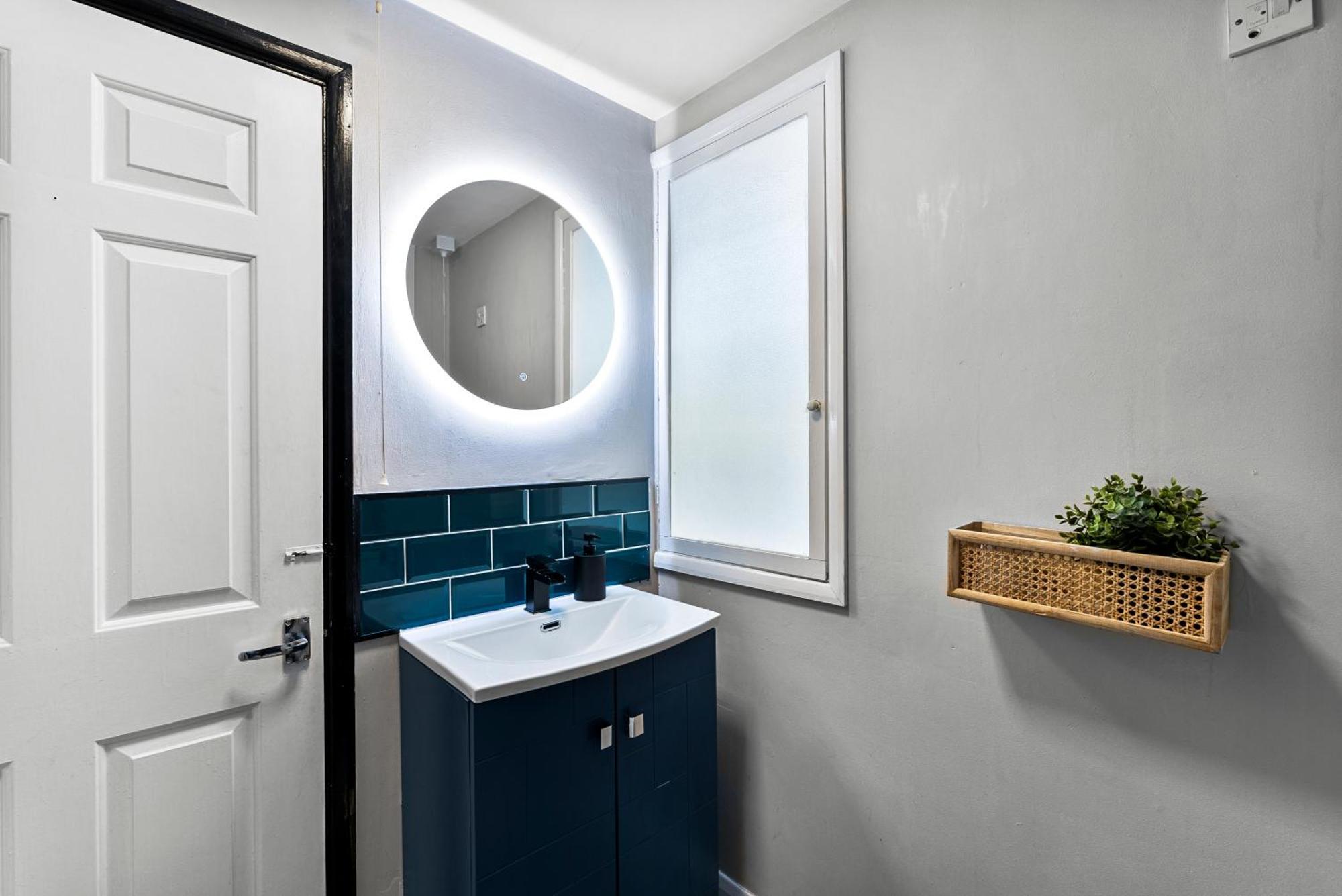 Elegant In Centre - Sleeps 5 *